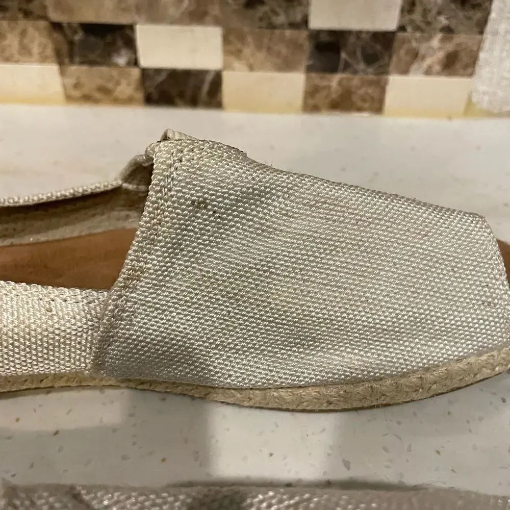 Toms Open Toe Shoes - Picture 4 of 4